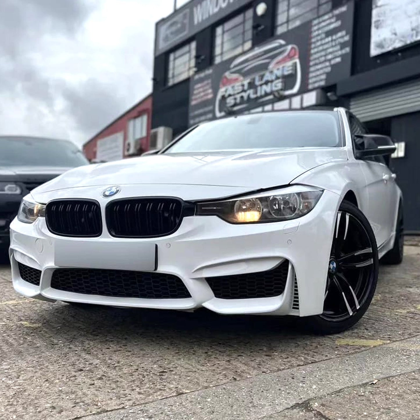 
                  
                    BODY KIT F30 (CONVERSION TO M3)-BODY KIT-RETRO SOLUTIONS-CARPLUS
                  
                