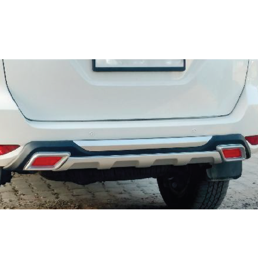 KMH Rear Diffuser for Toyota Fortuner – CARPLUS